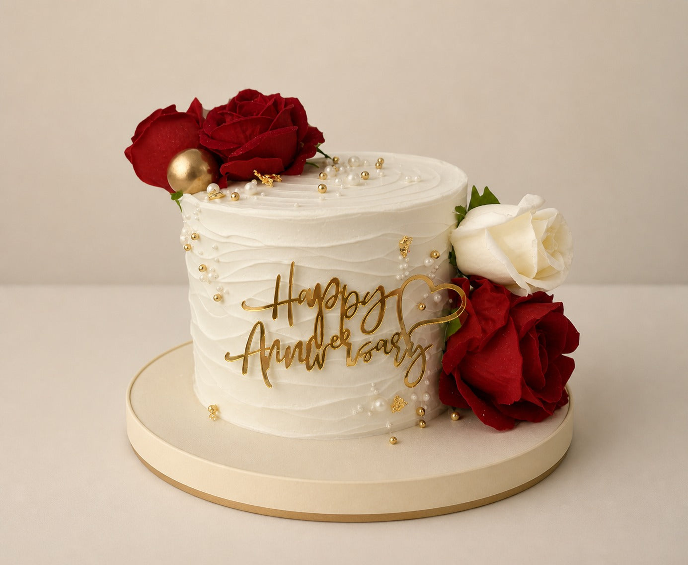 Wedding anniversary cake